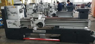 Станок токарно-винторезный универсальный CF6260/2000